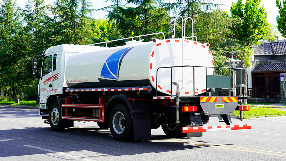 东风D3S绿化喷洒车