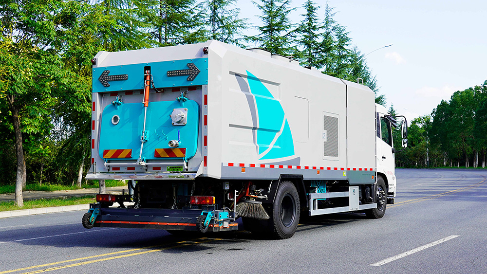 东风天锦道路污染清除车