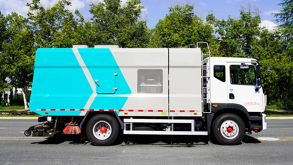 东风多利卡D9四季污染清除车