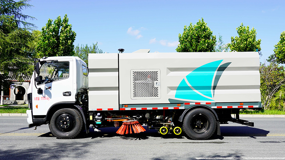 东风福瑞卡洗扫车