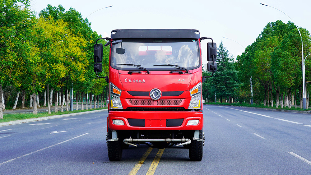 东风四驱森林消防洒水车