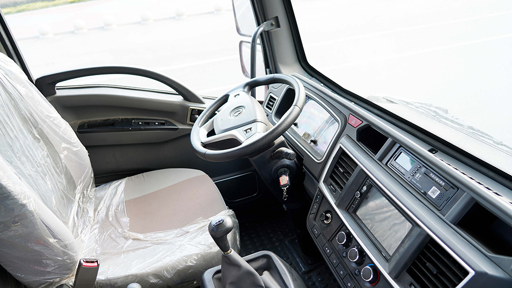 东风四驱森林消防洒水车