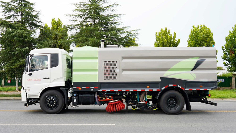 东风天锦洗扫车