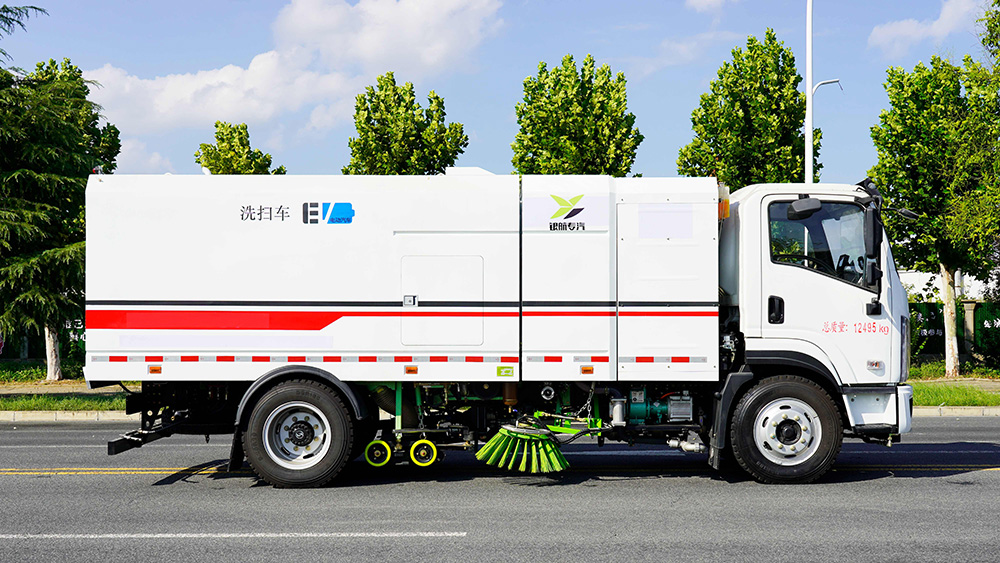 陕汽德创纯电动12吨洗扫车