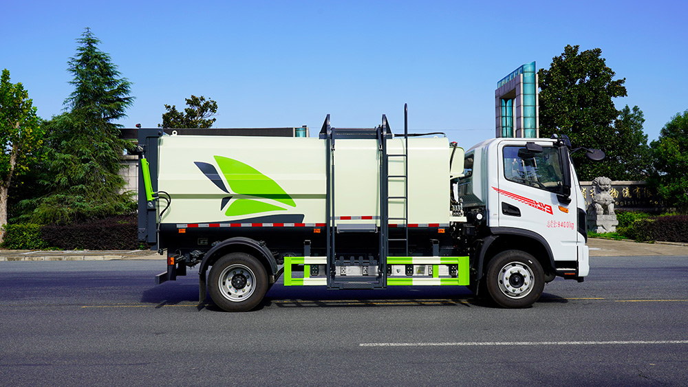 东风华神纯电动侧装压缩垃圾车