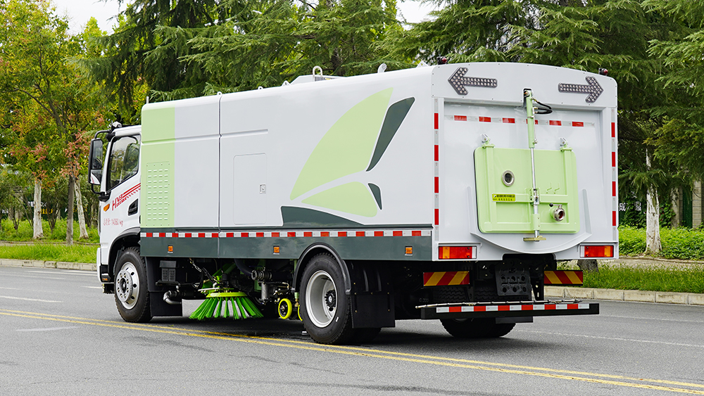 东风华神纯电动洗扫14吨