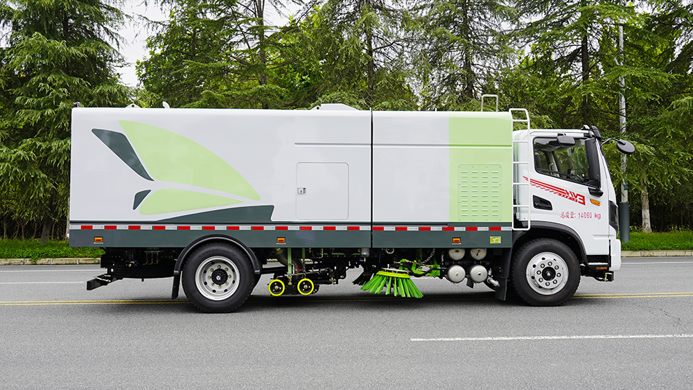 东风华神纯电动洗扫14吨